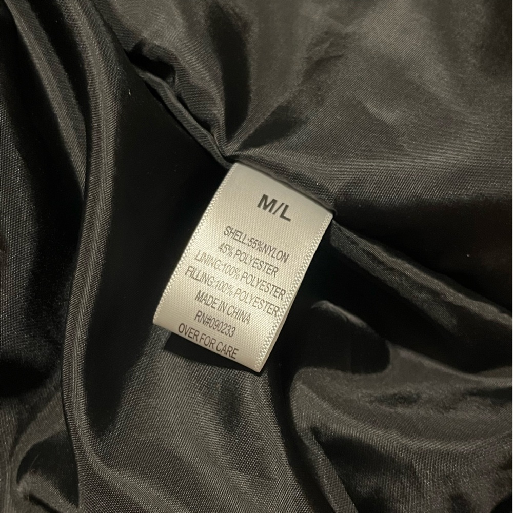 Playboy by Pacsun 2020 Enterprises Black Puffer Jacket - Picture 7 of 8